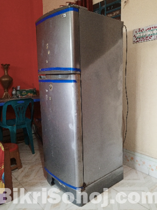 LG 271 লিটার (9.5 CUFT) ফ্রিজ বিক্রি হবে – No Frost